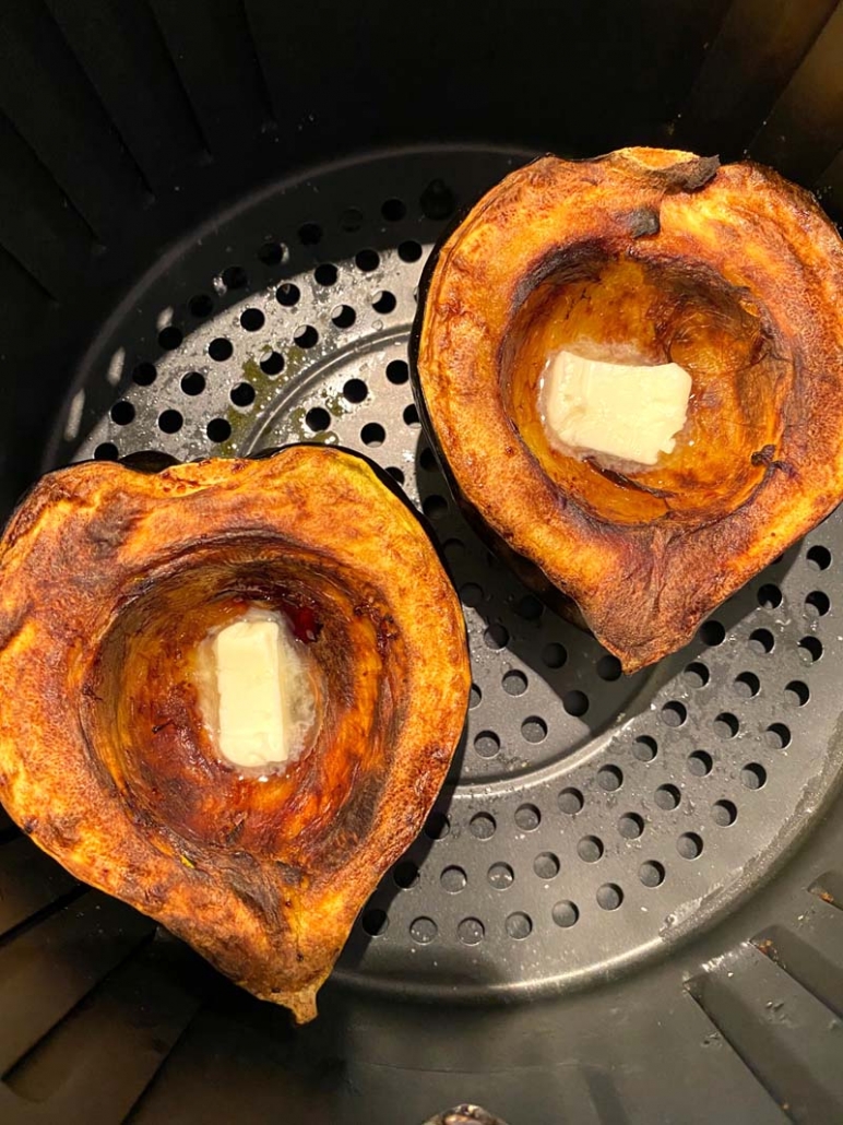 how to bake acorn squash in air fryer