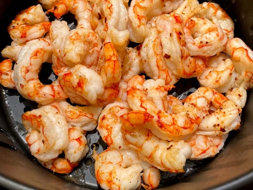 https://www.melaniecooks.com/wp-content/uploads/2020/03/air_fried_frozen_shrimp-500x375.jpg