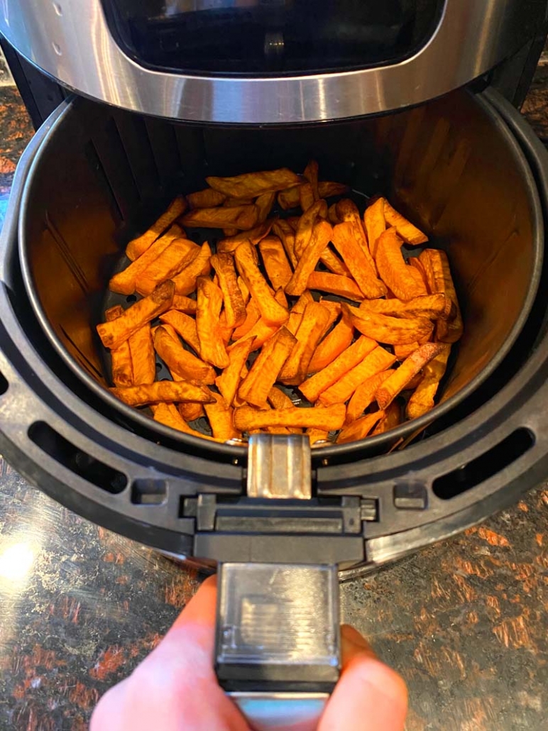cooking sweet potato fries in the air fryer 