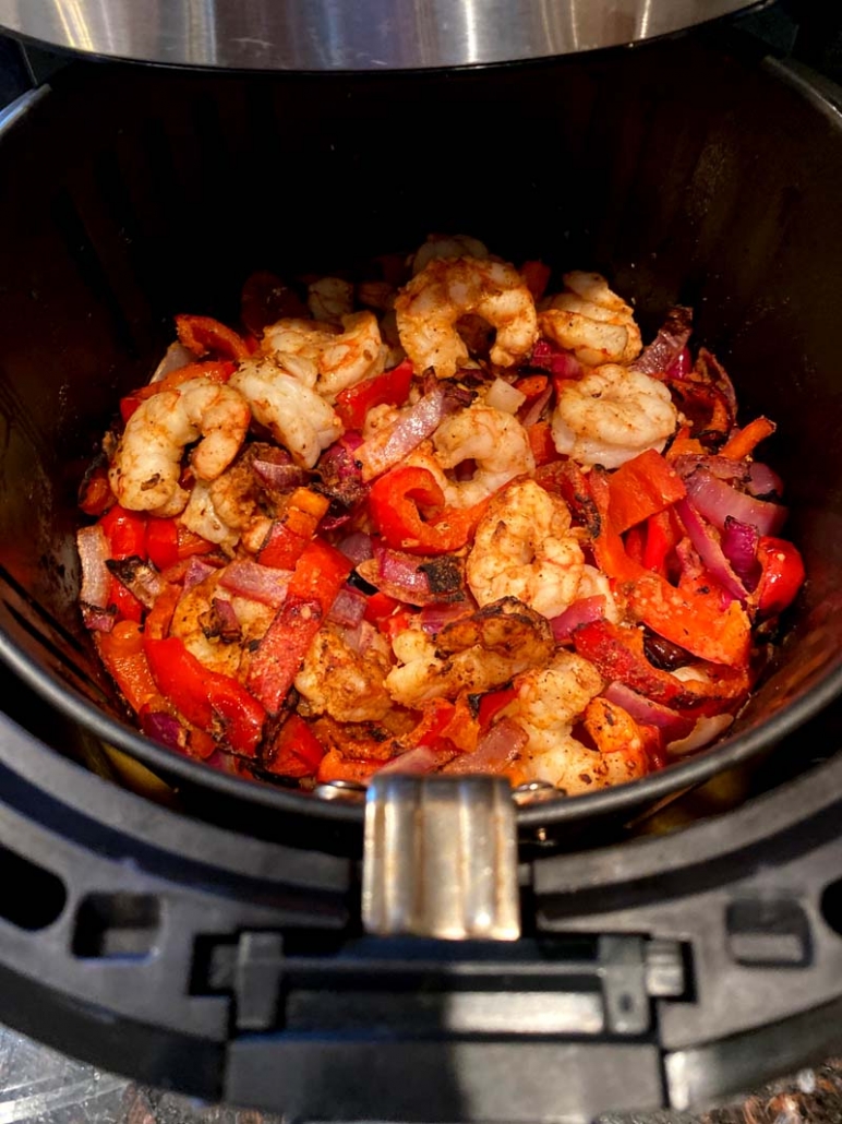shrimp fajitas with peppers and onions