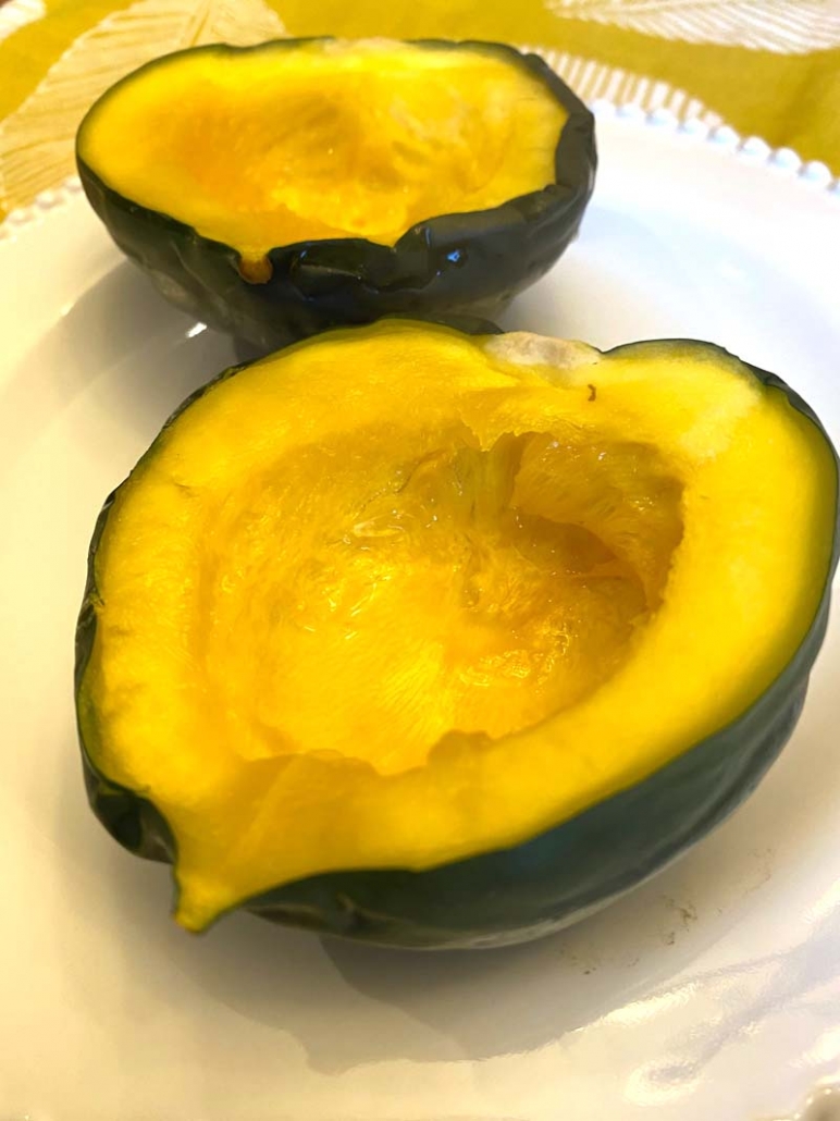 cooked microwave acorn squash