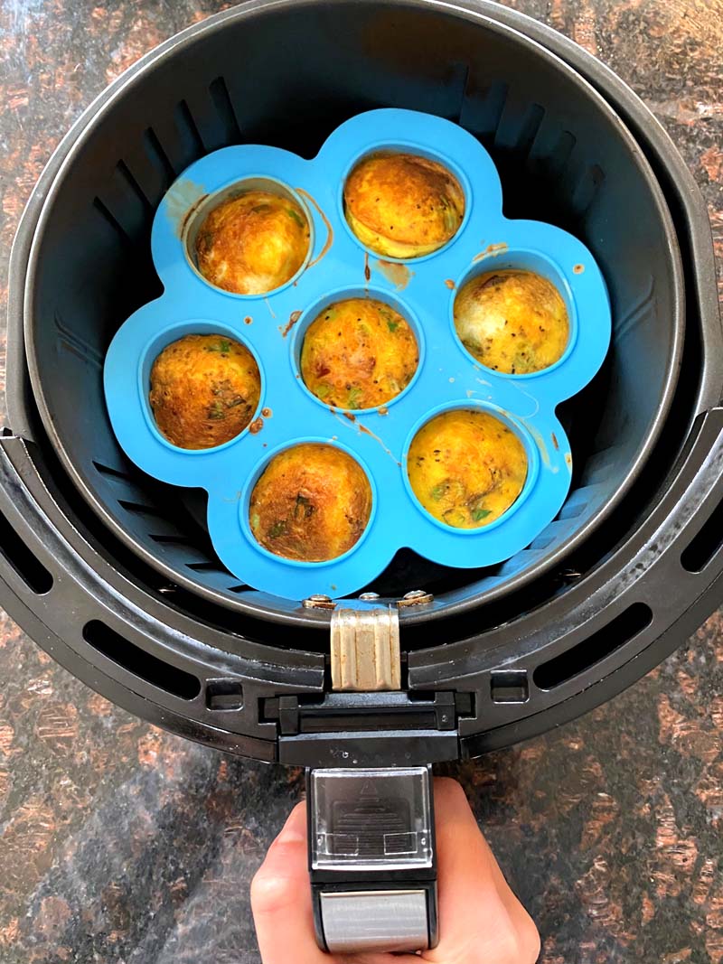 The Versatile Silicone Air Fryer Egg Bit Mold, Silicone Air Fryer Egg Bite  Mold, Reusable Egg Bites Pan With Lid-alternative To Sous Vide Egg Bite  Maker, Air Fryer Accessories - Temu