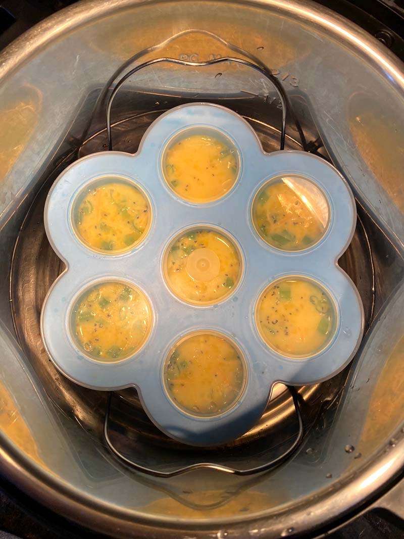 https://www.melaniecooks.com/wp-content/uploads/2020/04/egg_bites_instant_pot_trivet.jpg