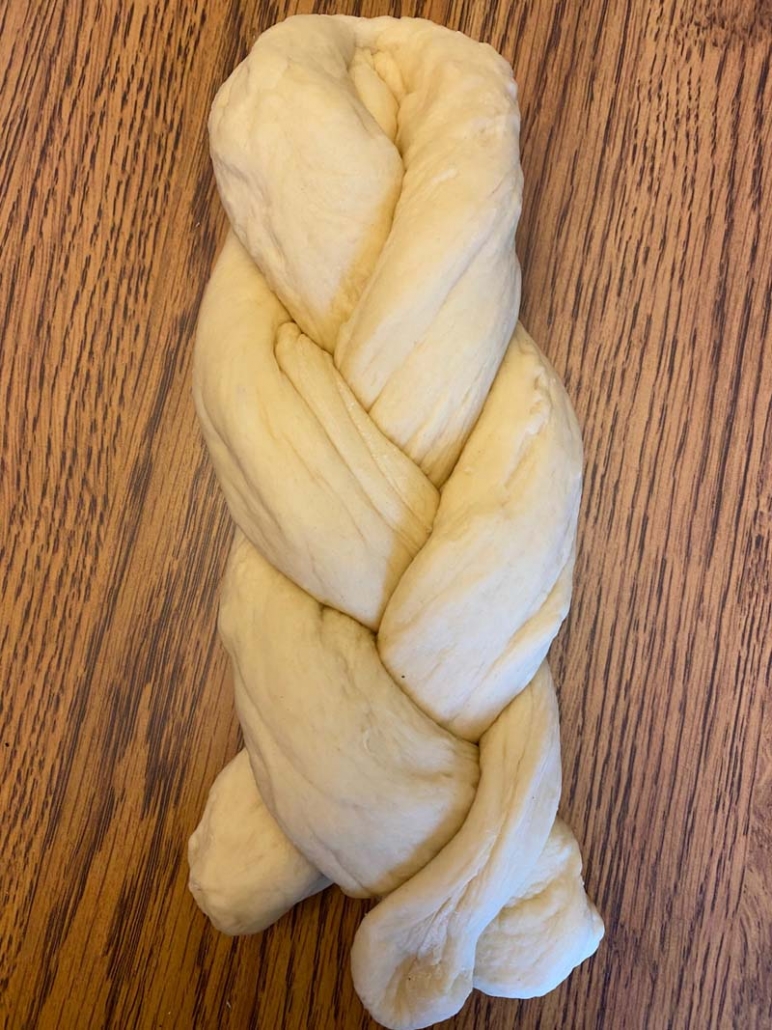 finished braided challah bread 