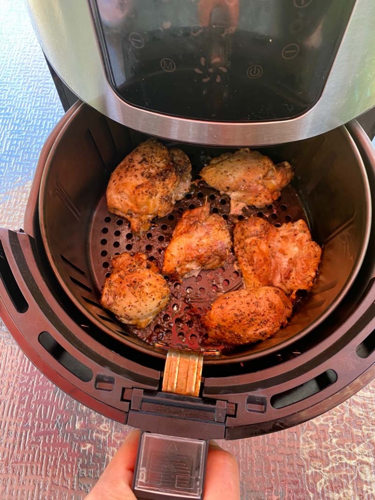 air fryer chicken thighs with Italian seasoning