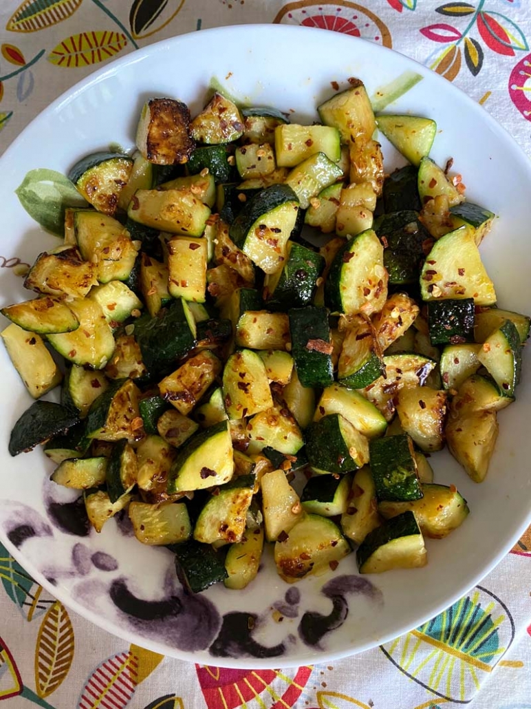 healthy sauteed zucchini with red crushed peppers