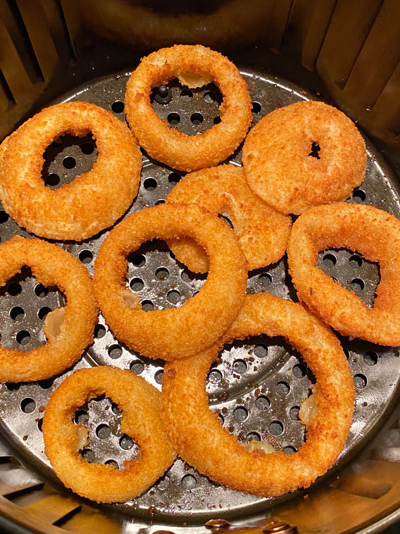 How to Prepare Air Fryer Frozen Onion Rings - This Old Gal