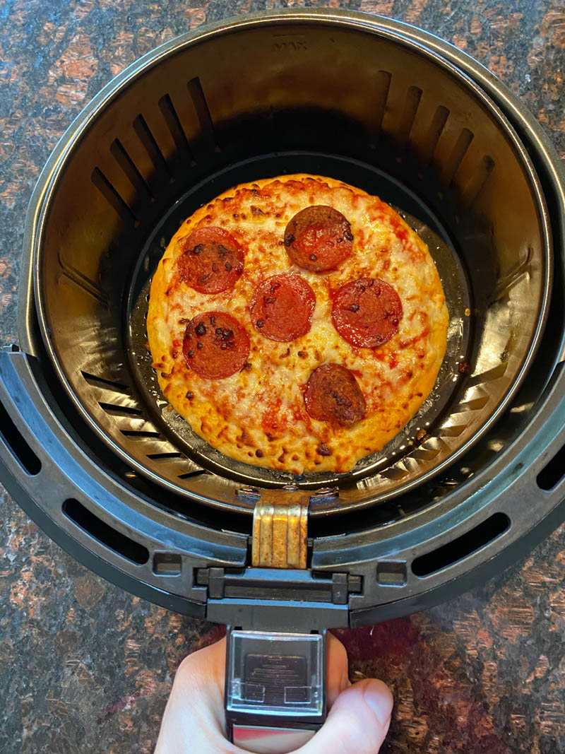 Air Fryer Frozen Pizza in Air Fryer Temp and Time