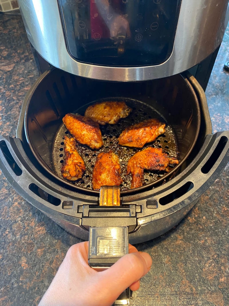 Seasoned Frozen Chicken Wings In The Air Fryer 