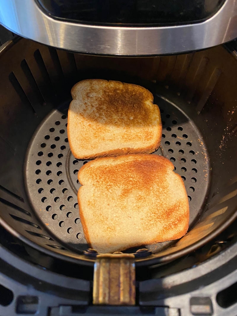 How to Make Toast in Air Fryer - Ninja Foodi Toast