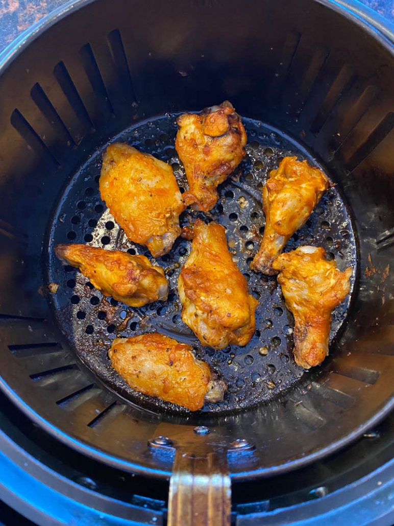 cooking buffalo wings in air fryer basket 