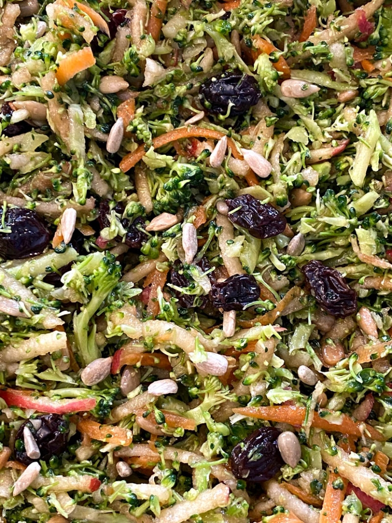 delicious broccoli slaw 
