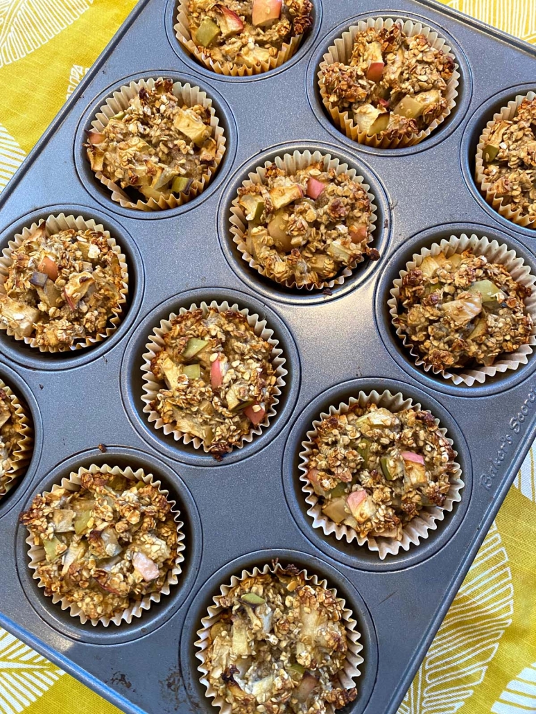 apple cups in muffin tin 