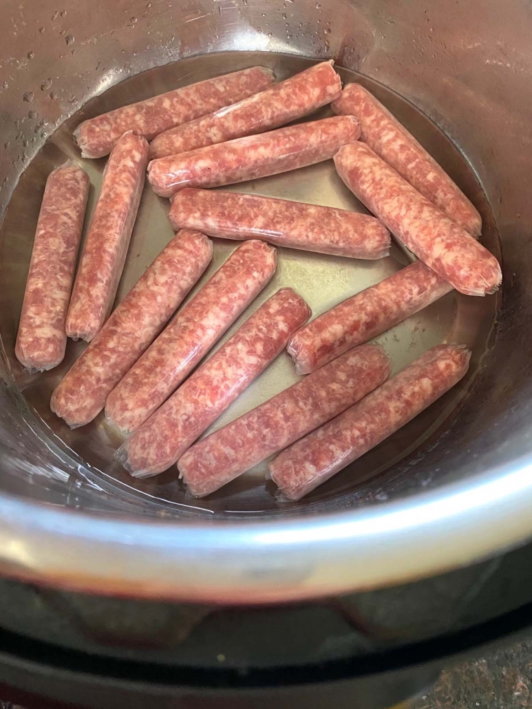 sausage links in instant pot with water