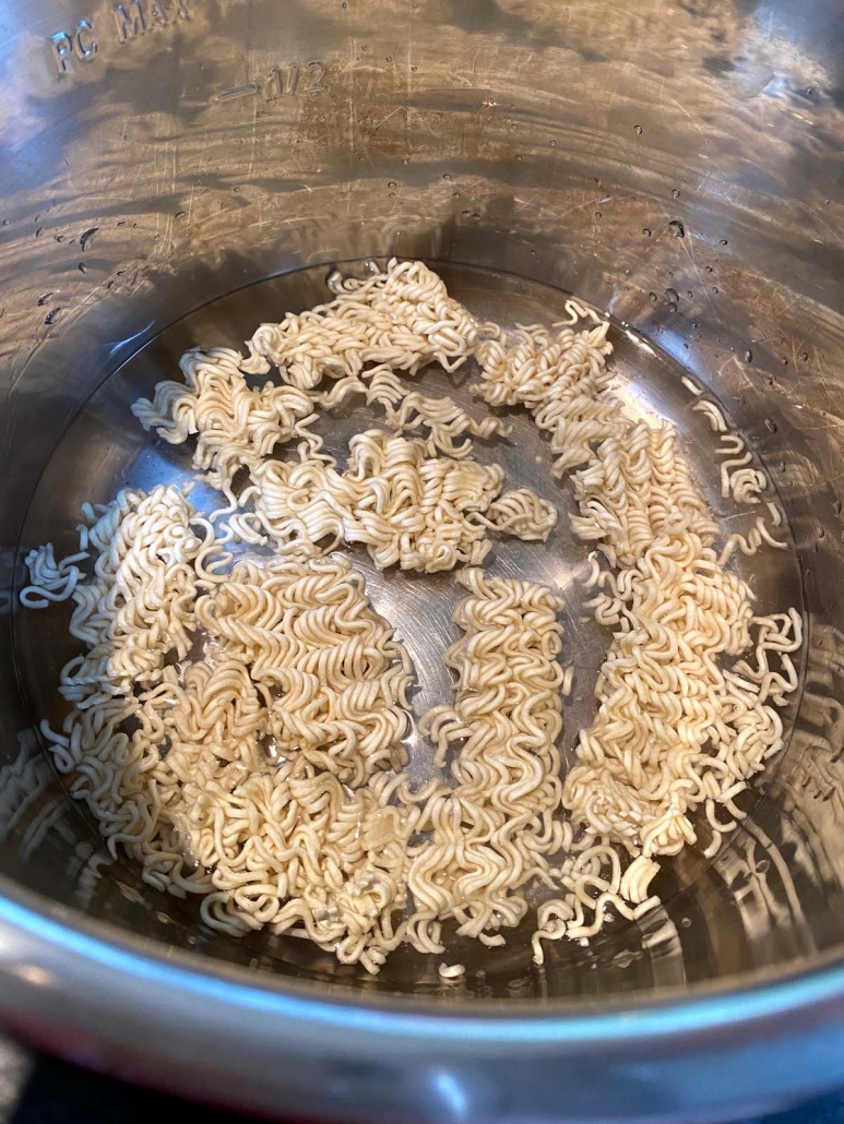 dry ramen noodles in instant pot
