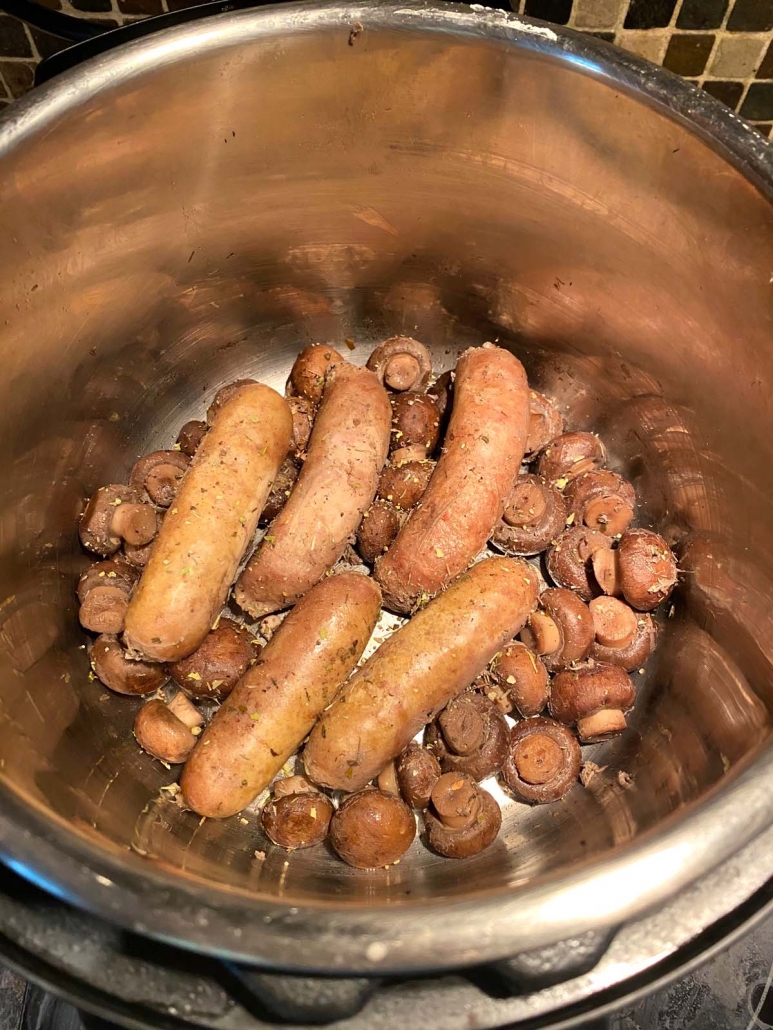 sausages and mushrooms with seasoning cooked in instant pot