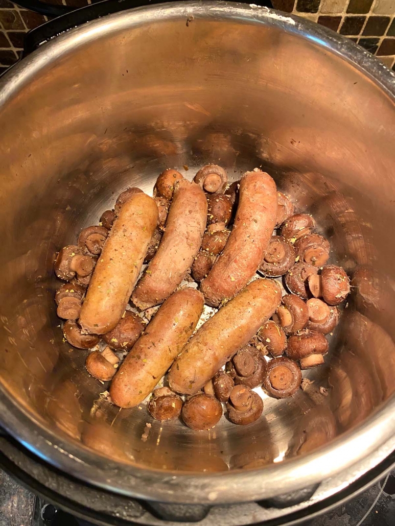 cooked instant pot sausages and mushrooms without water