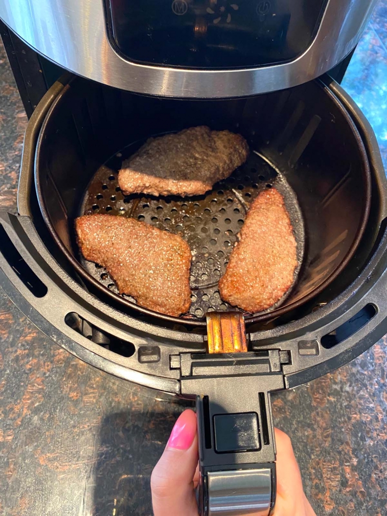 cube steak cooking in the air fryer