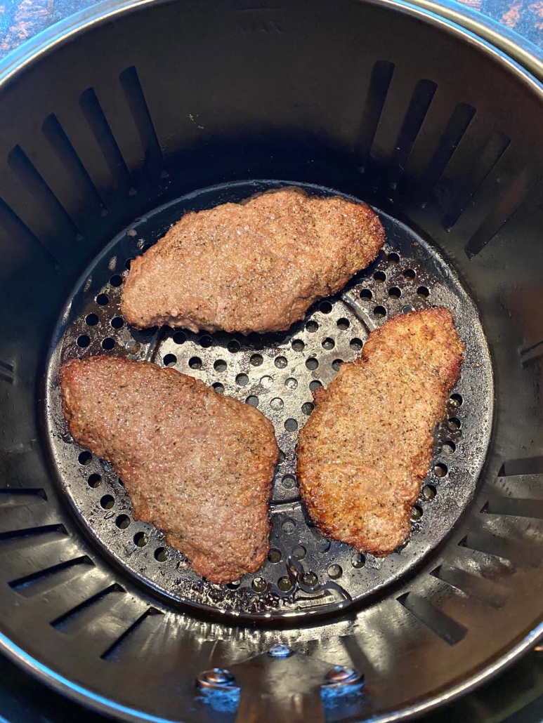 cube steak cooking in the air fryer