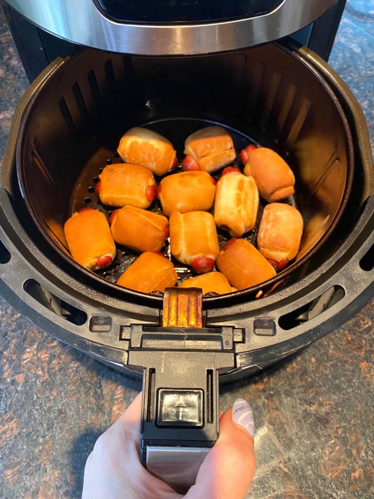 mini bagel dogs in the air fryer basket