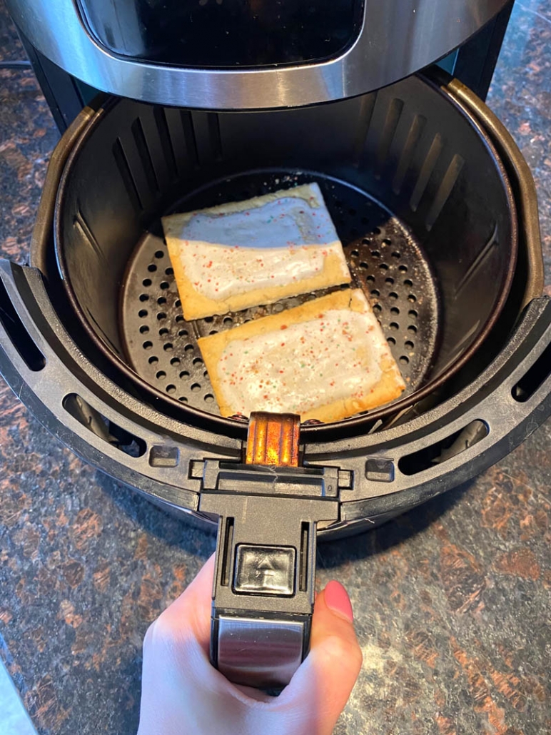 how to heat up pop tarts in air fryer