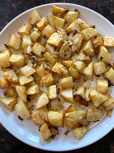 Air Fryer Potatoes And Onions (6)