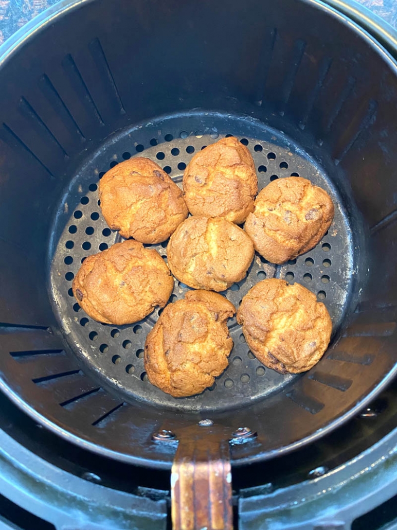 7 cookies in the air fryer basket