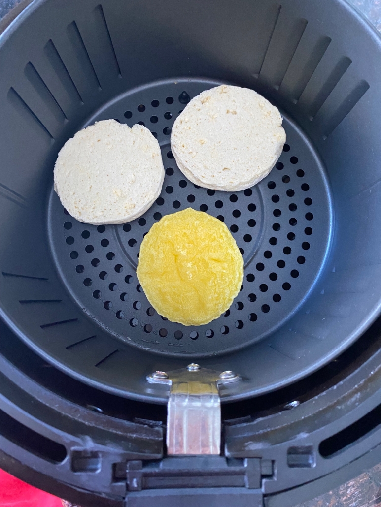 English muffin and egg in an air fryer.