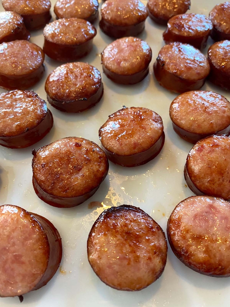 plate of browned kielbasa slices