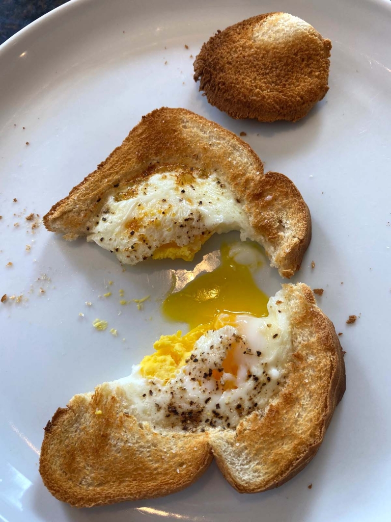 Air Fryer Egg In A Hole