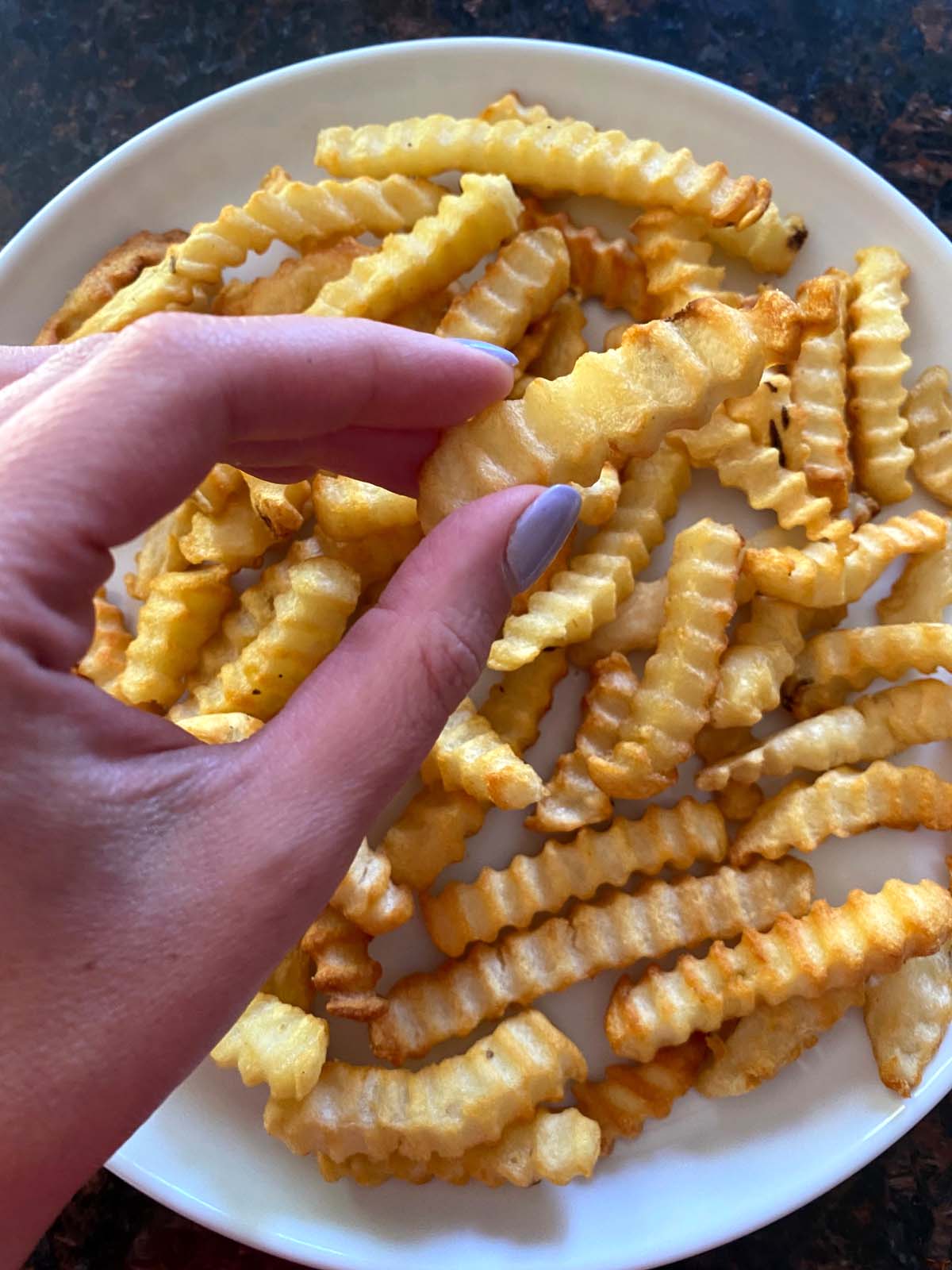Air Fryer Frozen Crinkle Fries-So Crispy!