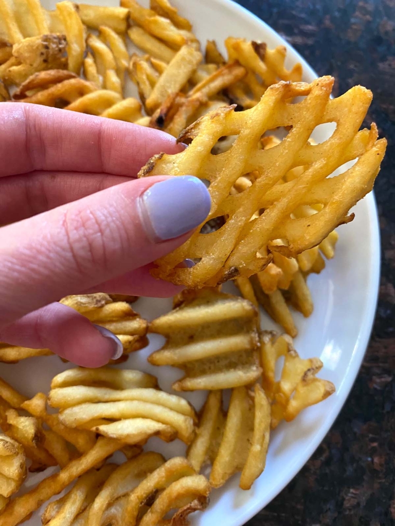 Air Fryer Frozen Waffle Fries