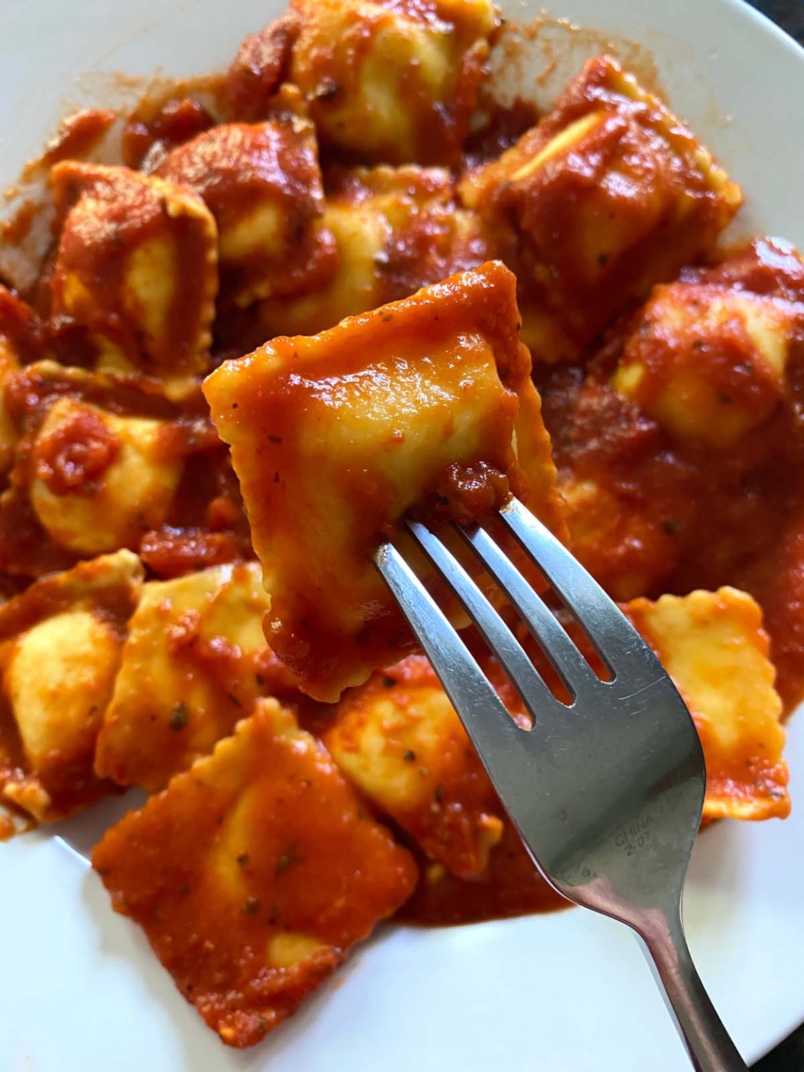Cheese Ravioli With Marinara Sauce In Air Fryer - Melanie Cooks