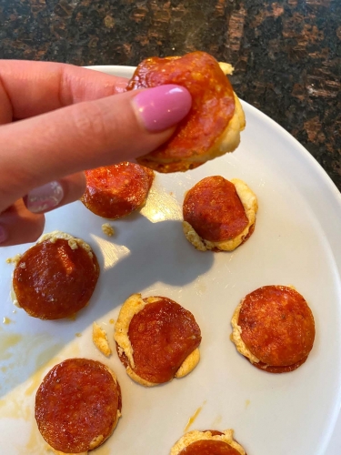 Air Fryer Pepperoni Cheese Bites (6)
