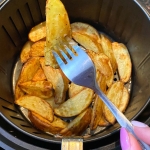 Air Fryer Potato Wedges (6)