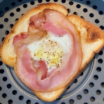 air fryer bacon egg toast (5)