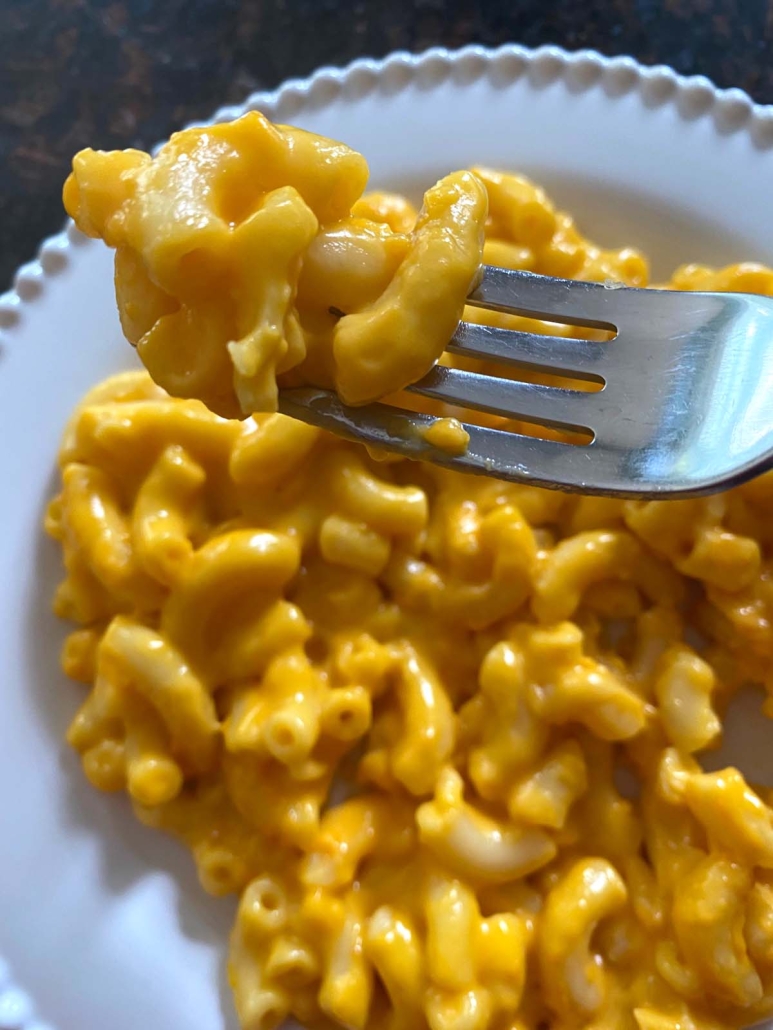 forkful of cooked mac and cheese