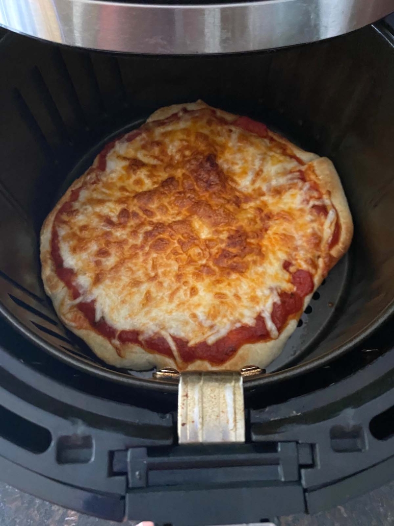 cooked pizza in air fryer
