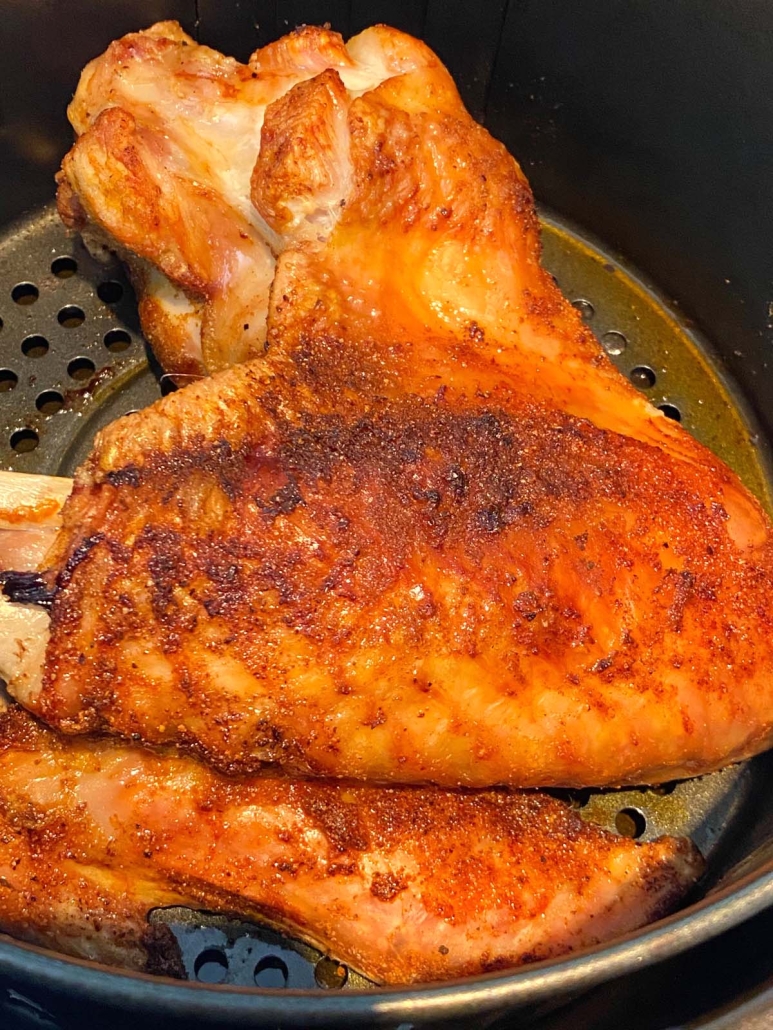 seasoned turkey wings cooked in air fryer