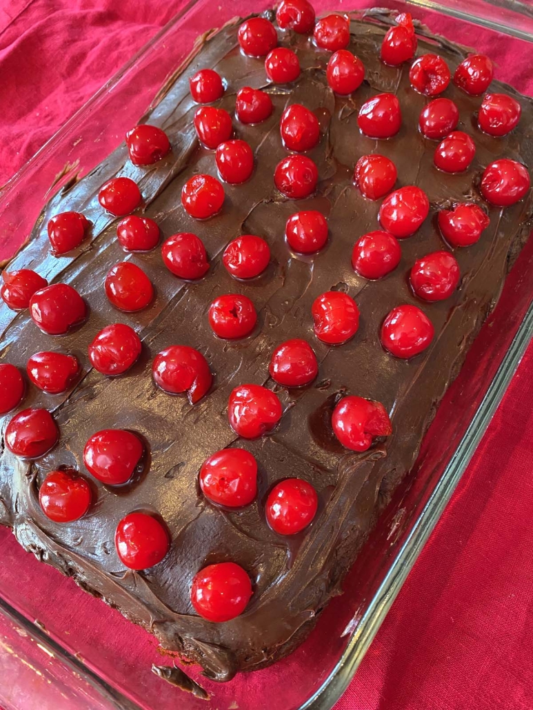 chocolate cherry dump cake