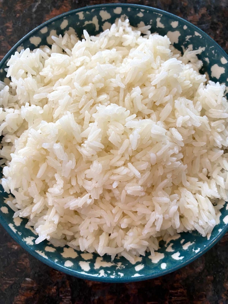 instant pot jasmine rice in bowl