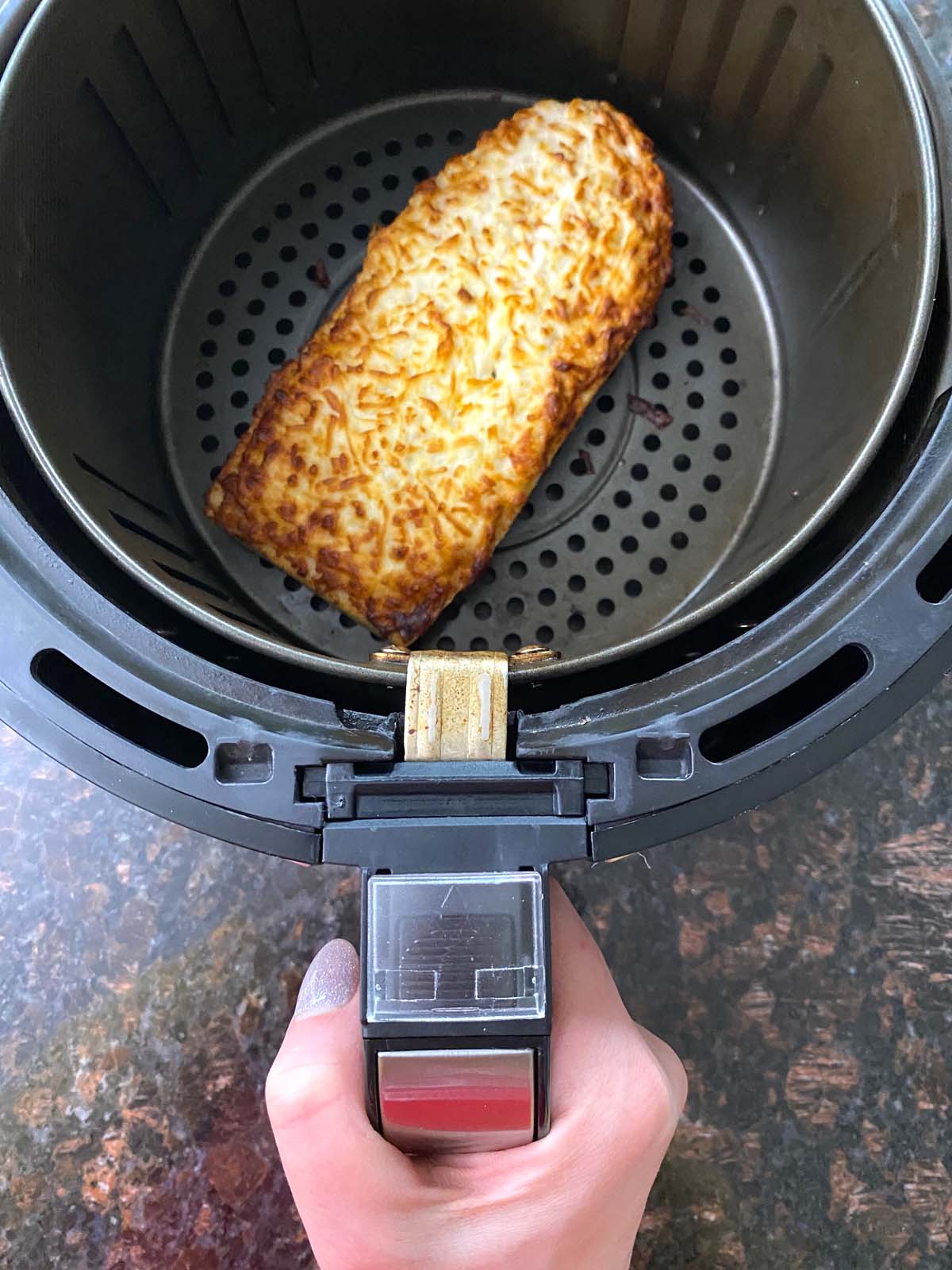 https://www.melaniecooks.com/wp-content/uploads/2023/01/Air-Fryer-Frozen-French-Bread-Pizza-4.jpg