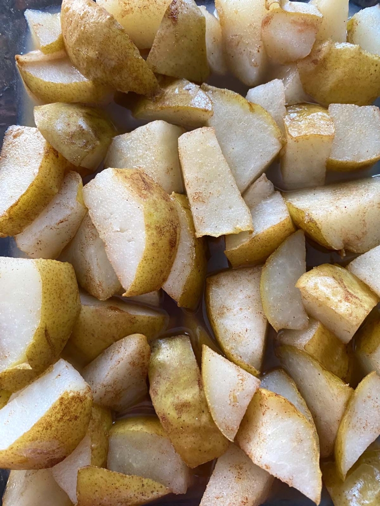 cooked pears seasoned with cinnamon and honey