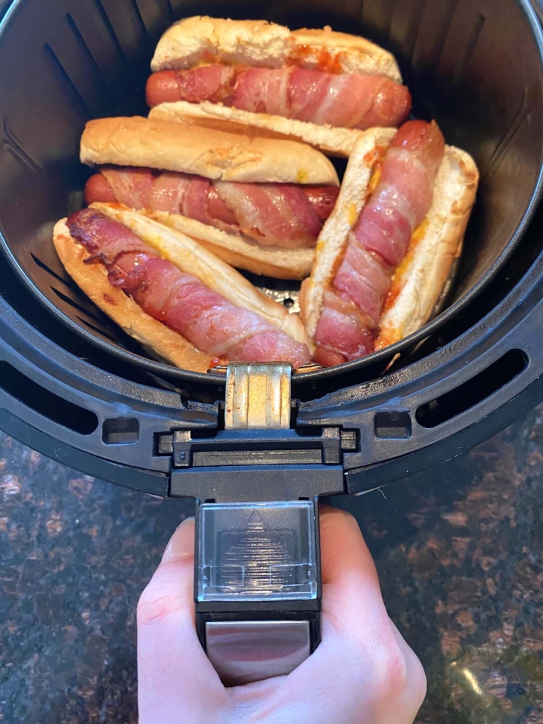 warm hot dogs cooked in the air fryer