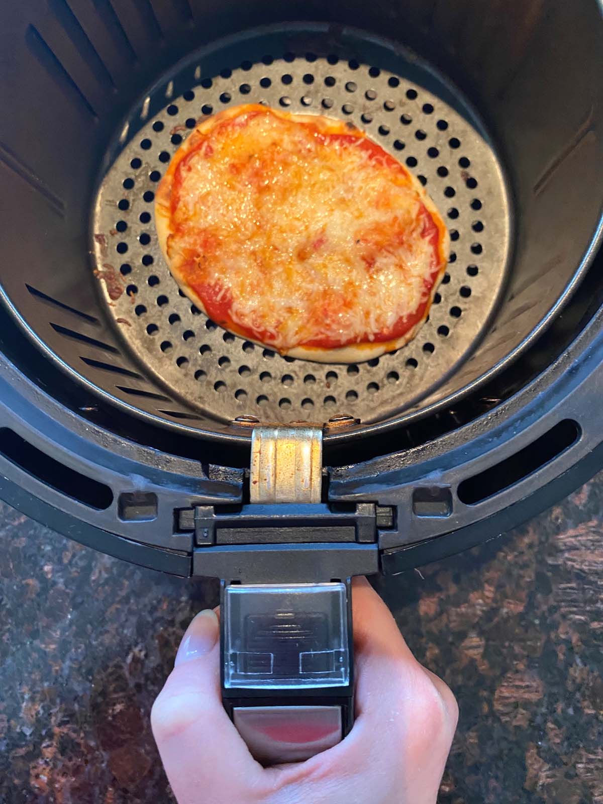 Air fryer naan pizza