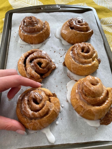 Crescent Roll Cinnamon Rolls (6)