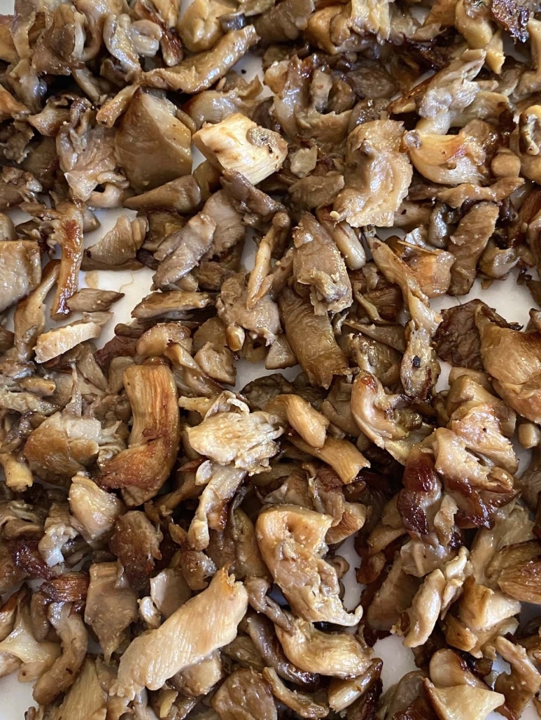 https://www.melaniecooks.com/wp-content/uploads/2023/08/Pan-Fried-Oyster-Mushrooms-10-773x1030.jpg