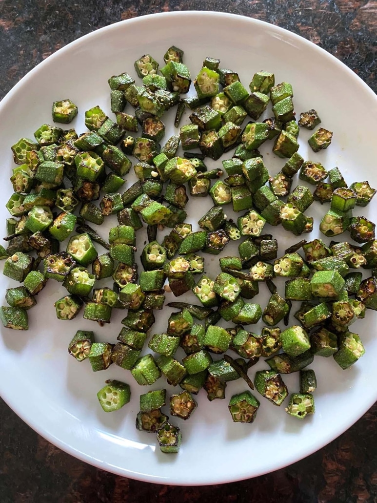 healthy side dish Sauteed Fresh Okra on a plate
