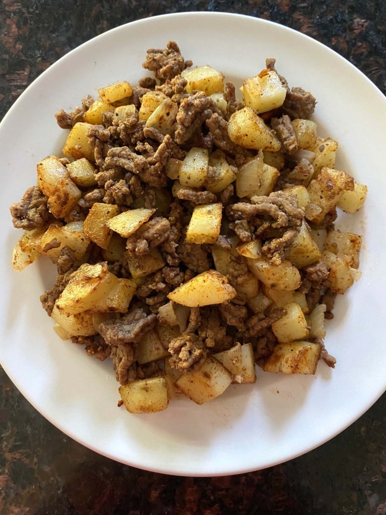 Ground Beef And Potatoes – Melanie Cooks