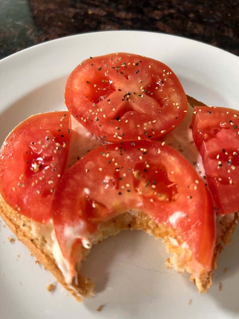easy breakfast or snack dish Tomato Toast